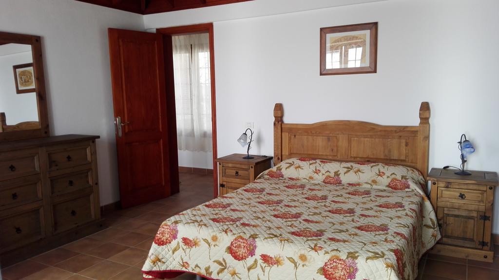 Casa Clara Guest House Фуенкалиенте де ла Палма Екстериор снимка